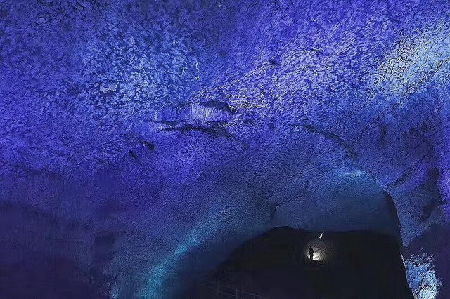 四川泸州古蔺古郎洞溶洞设计开发溶洞灯光施工(图1)
